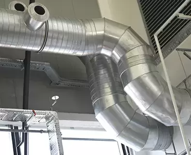 Qual o preço da chapa de aço galvanizado para indústria? Chapa de aço galvanizado de uma indústria